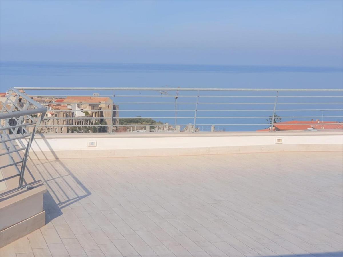 Ferienwohnung Sapphire Penthouse Tropea Exterior foto