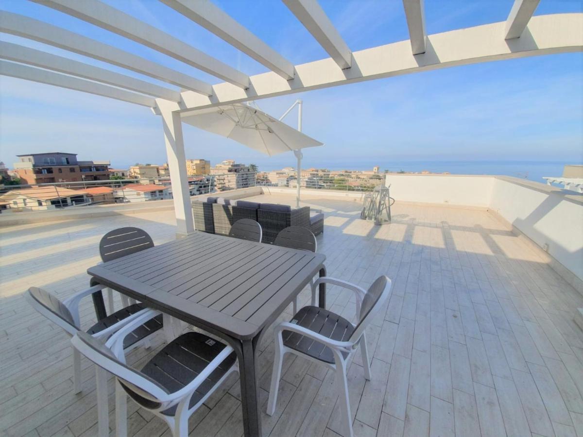Ferienwohnung Sapphire Penthouse Tropea Exterior foto