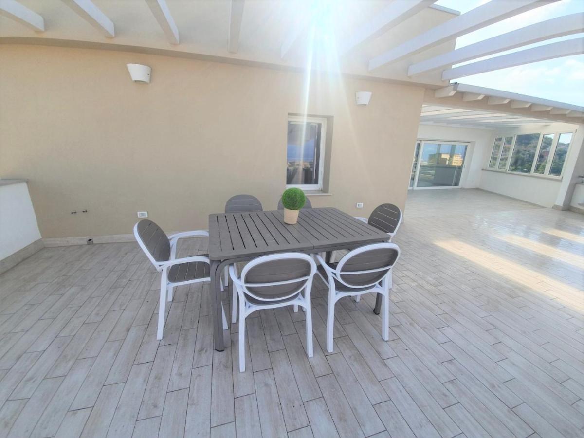 Ferienwohnung Sapphire Penthouse Tropea Exterior foto
