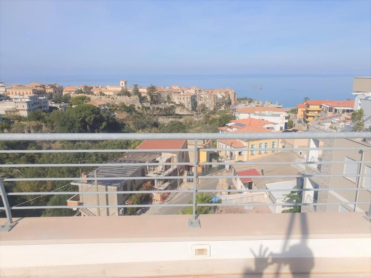 Ferienwohnung Sapphire Penthouse Tropea Exterior foto